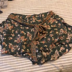 floral shorts